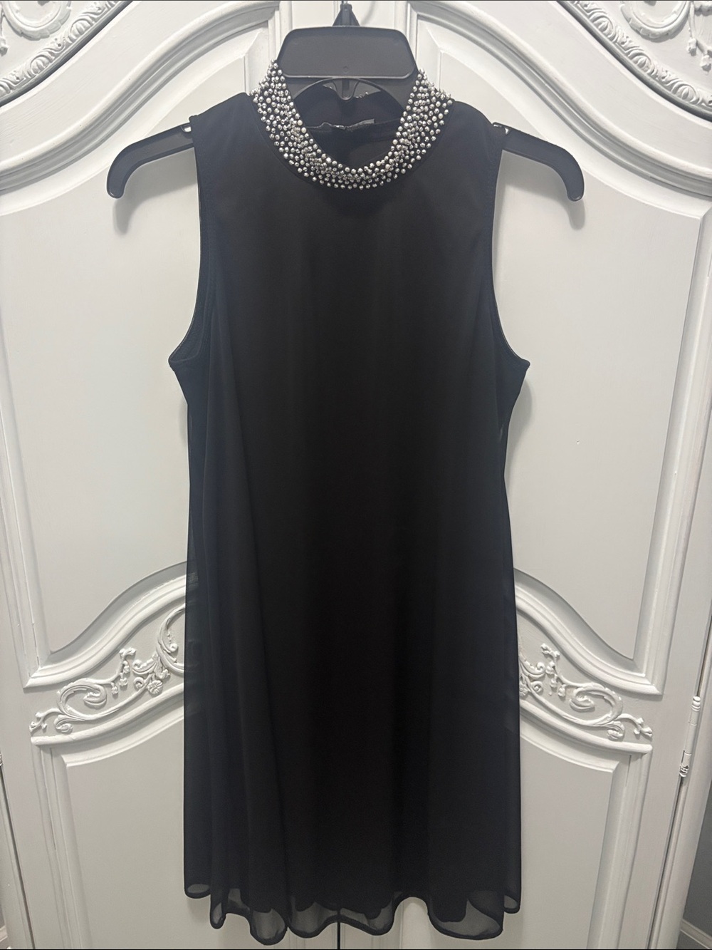 Cocktail Embellished Neck Black Sleeveless Shift Dress - S